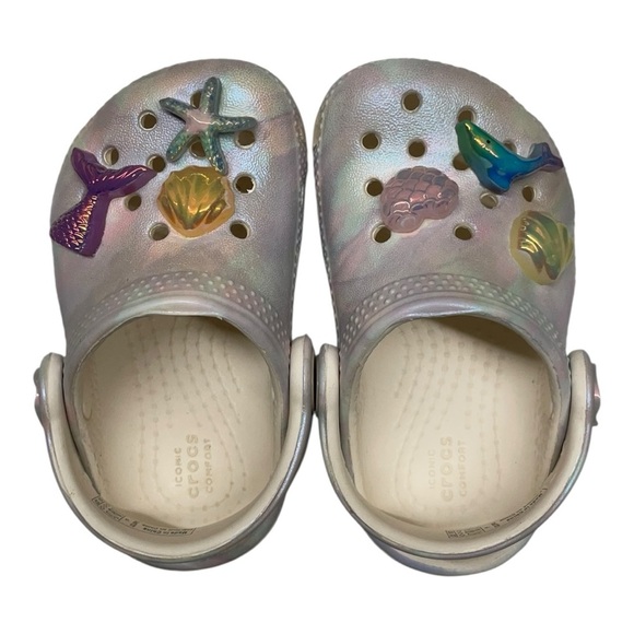 CROCS Kids Iridescent Slippers with Sea Charms - Picture 9 of 12